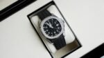 Patek Philippe Aquanaut Luce 5267/200A-001 – Stainless Steel & Diamond Bezel – Black Dial – 38.8mm - 图片 4
