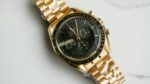 Omega Speedmaster Moonwatch Professional - 42mm Green Dial in 18K Moonshine™ Gold - 图片 3