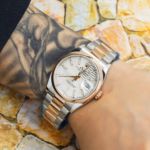 Rolex 36mm Stainless Steel & Everose Gold Datejust 126201 with Silver Fluted Dial and Oyster Bracelet (Year: 2022-2025) - 图片 5